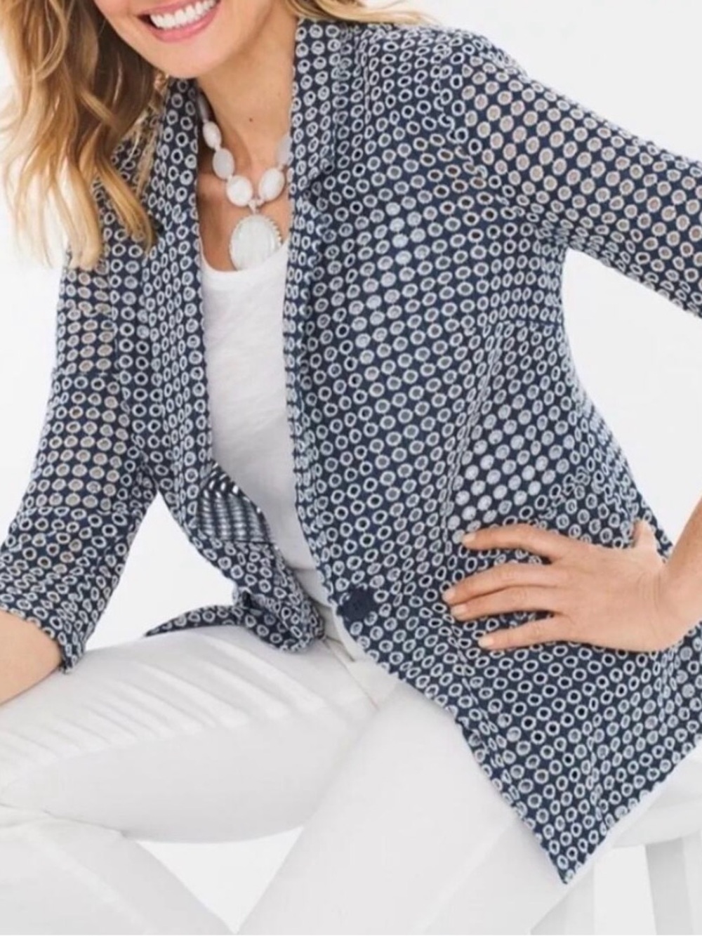 Chico’s Blue & White Eyelet Denim Blazer Jacket – Size 2/L